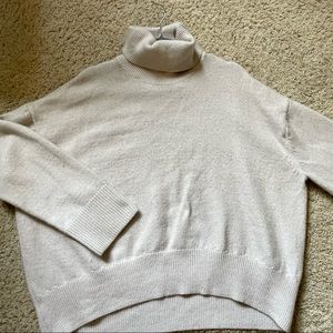 H&M | Oversized Turtleneck Soft Pink Sweater 🌸